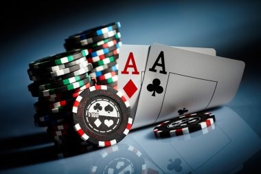 club judi Multi-Bet slip showing three football selections with cumulative odds calculation